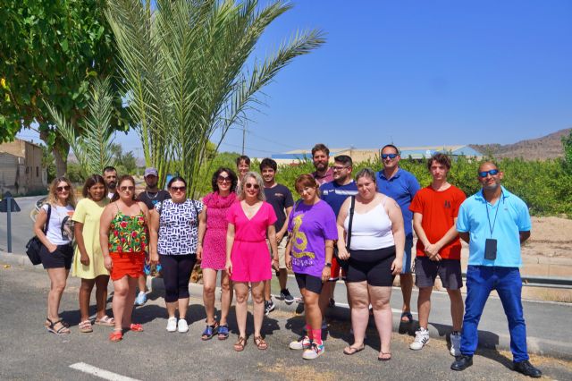 Los alumnos del PMEF 'Jardín de la Alegría' continúan con su formación y con la mejora de las zonas verdes de Santomera