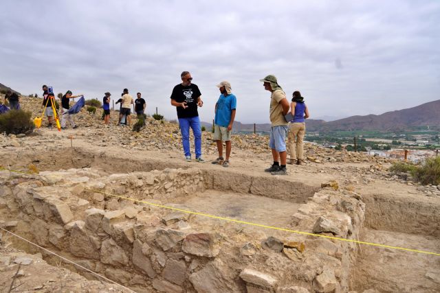 Los vecinos de Santomera descubren los secretos del Poblado Íbero del Balumba